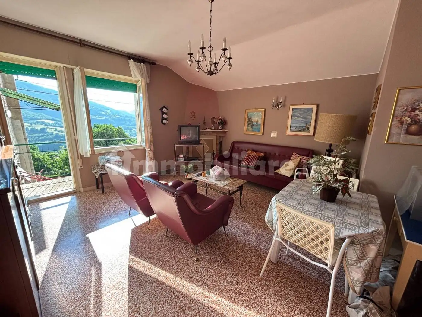 Casa indipendente in vendita a Fiastra