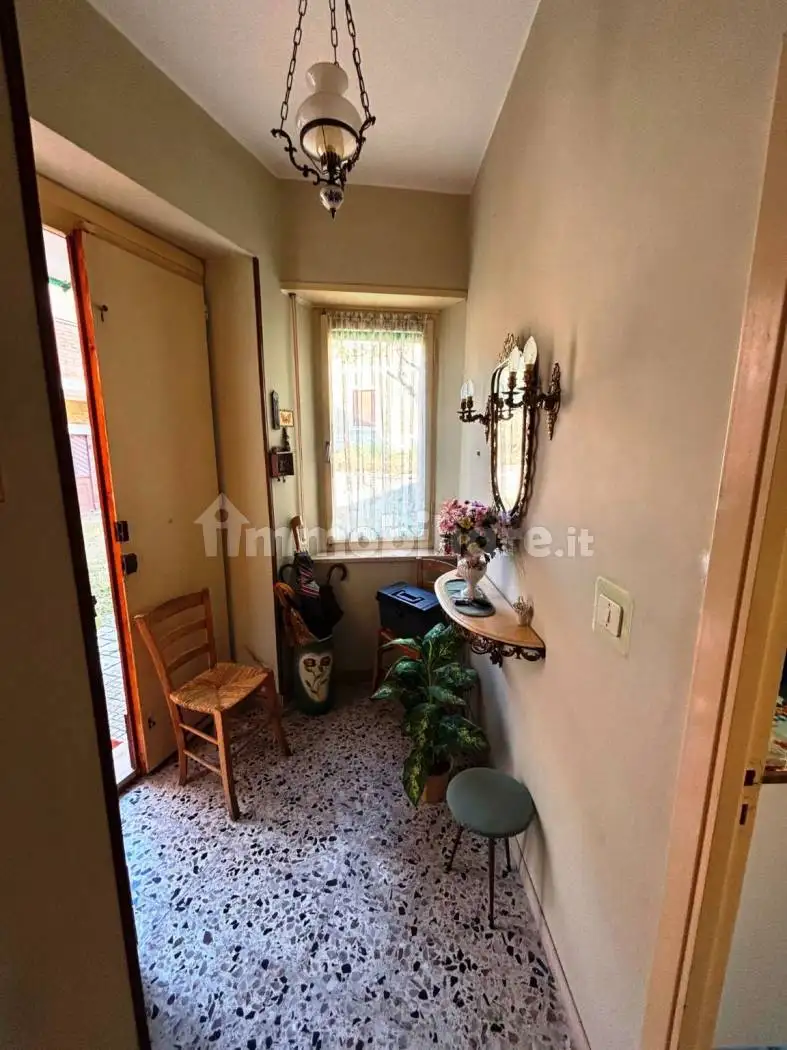 Terratetto unifamiliare 157 m², buono stato, Fiastra - foto 2