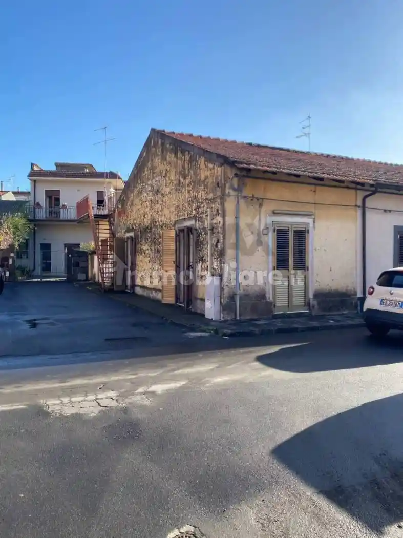 Casa indipendente in vendita a Santa Venerina