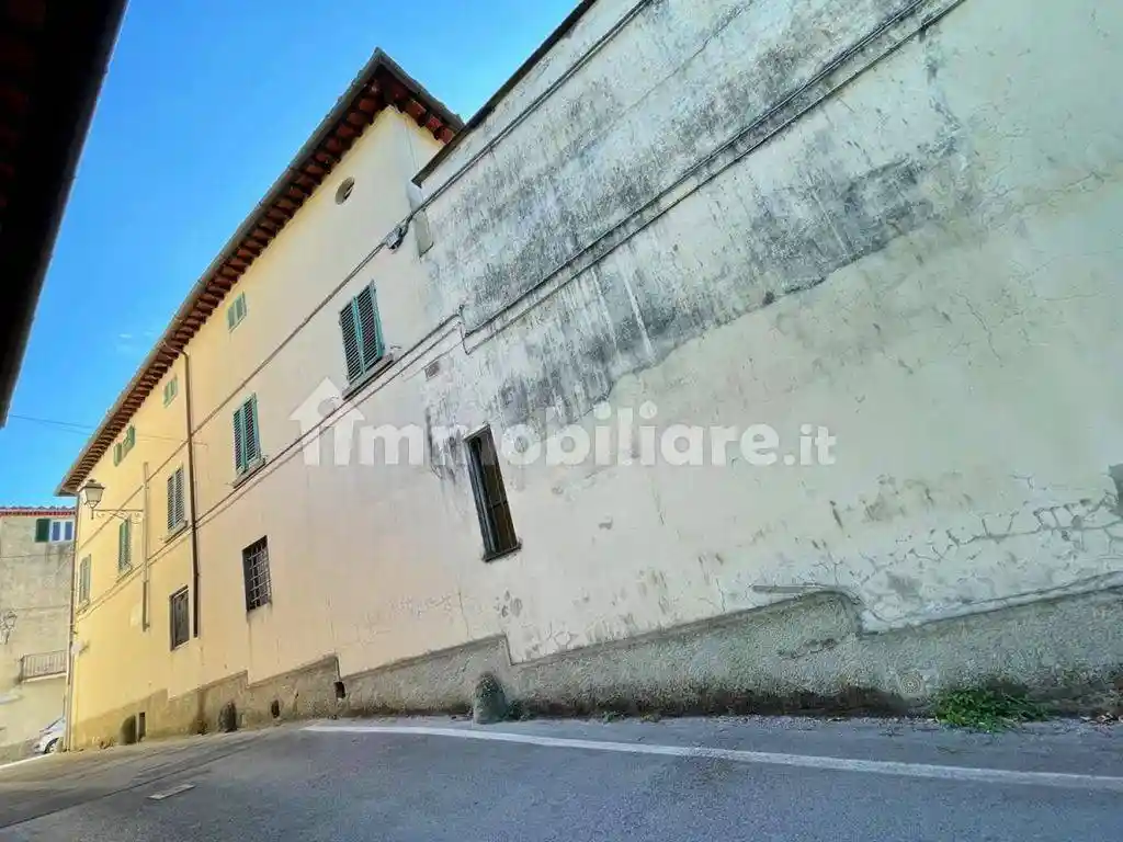 Palazzo - Edificio in vendita a Terranuova Bracciolini