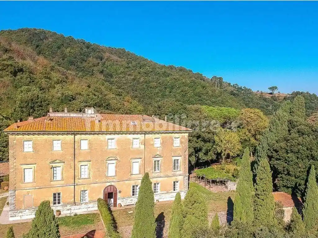 Villa in vendita a Sassetta
