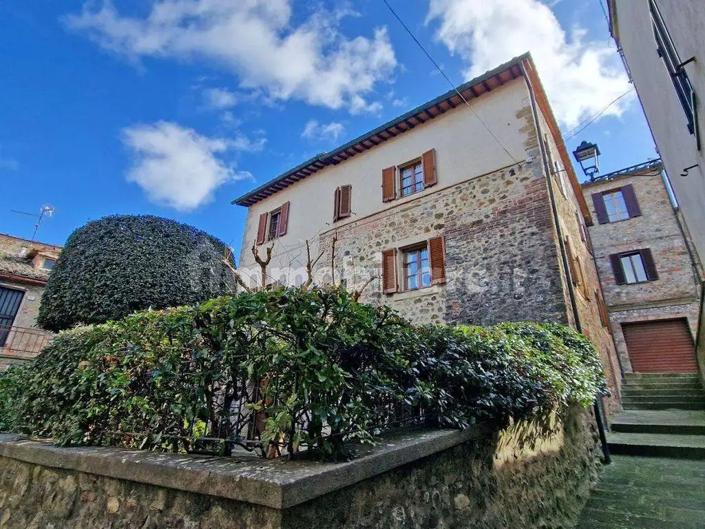 Rustico - Casale in vendita a Radicofani