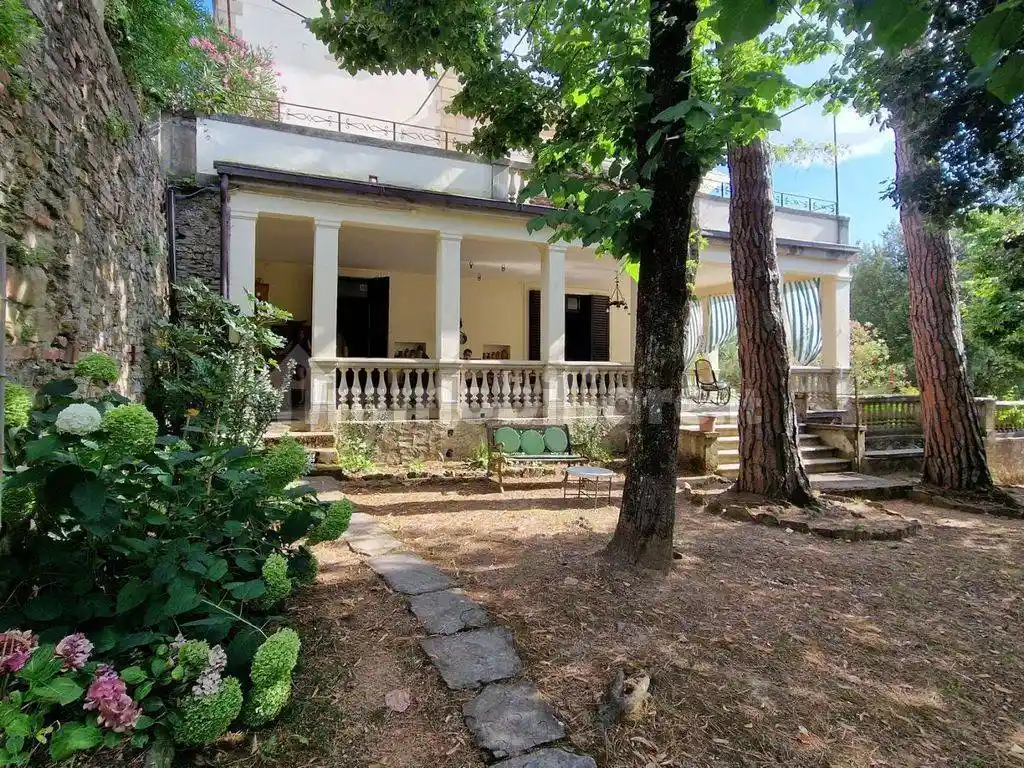 Villa bifamiliare via petrarca, Porta Santo Spirito - Stazione, Arezzo - foto 2