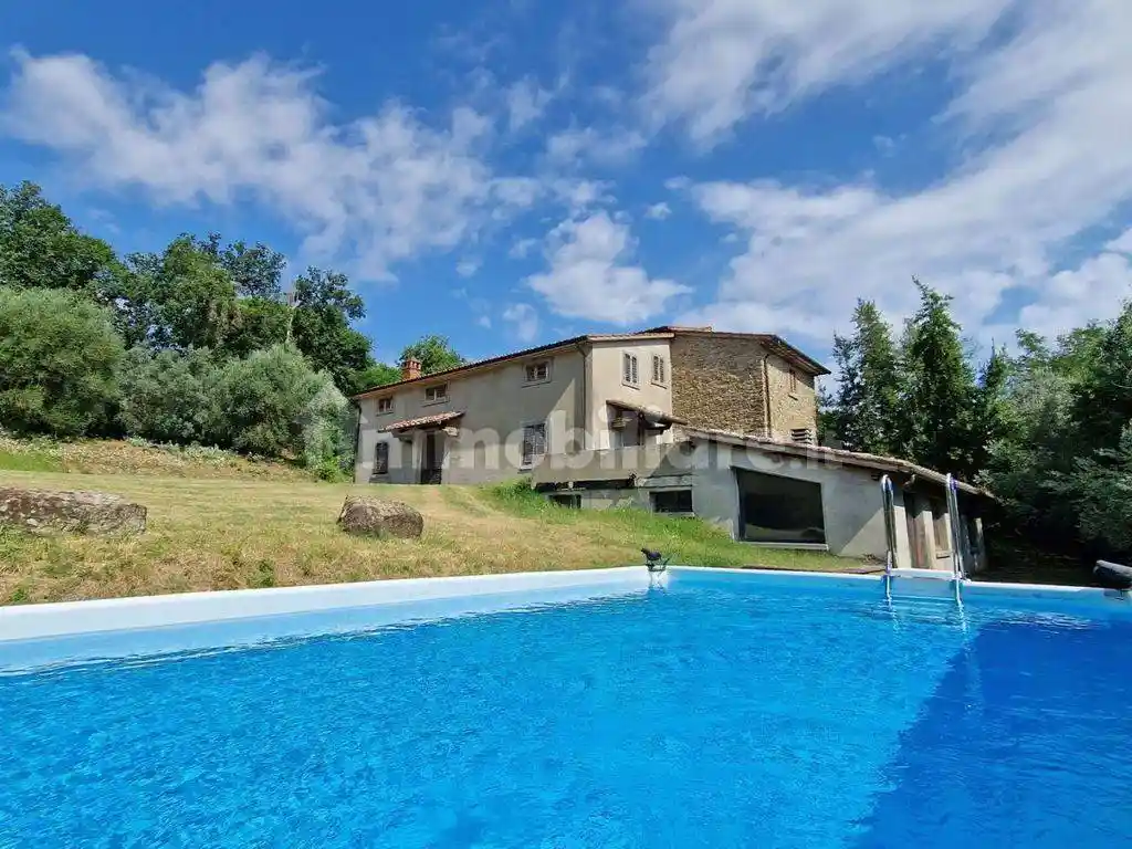 Villa in vendita a Arezzo