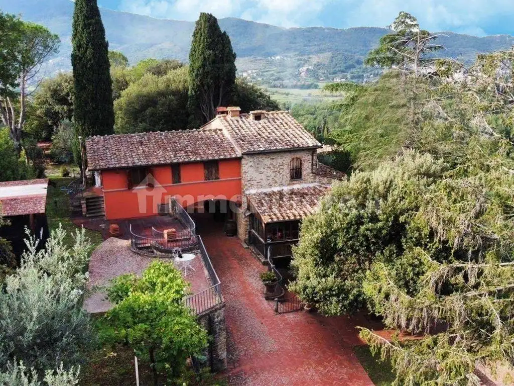 Rustico - Casale in vendita a Arezzo
