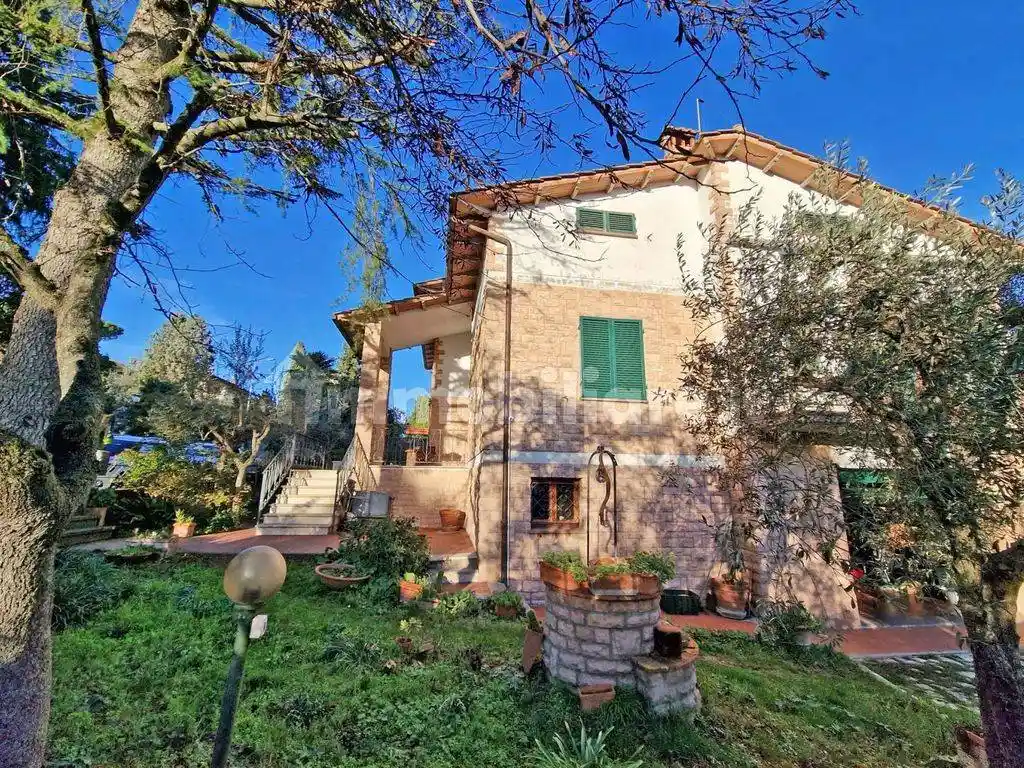Villa in vendita a Sinalunga