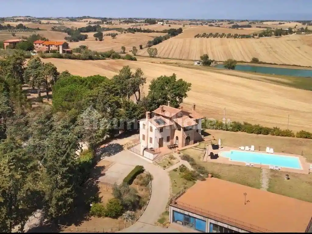 Villa in vendita a Castiglione del Lago