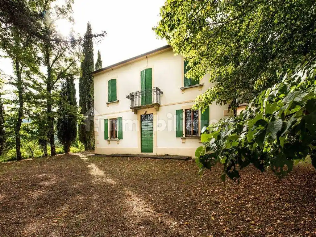 Villa in vendita a Arezzo