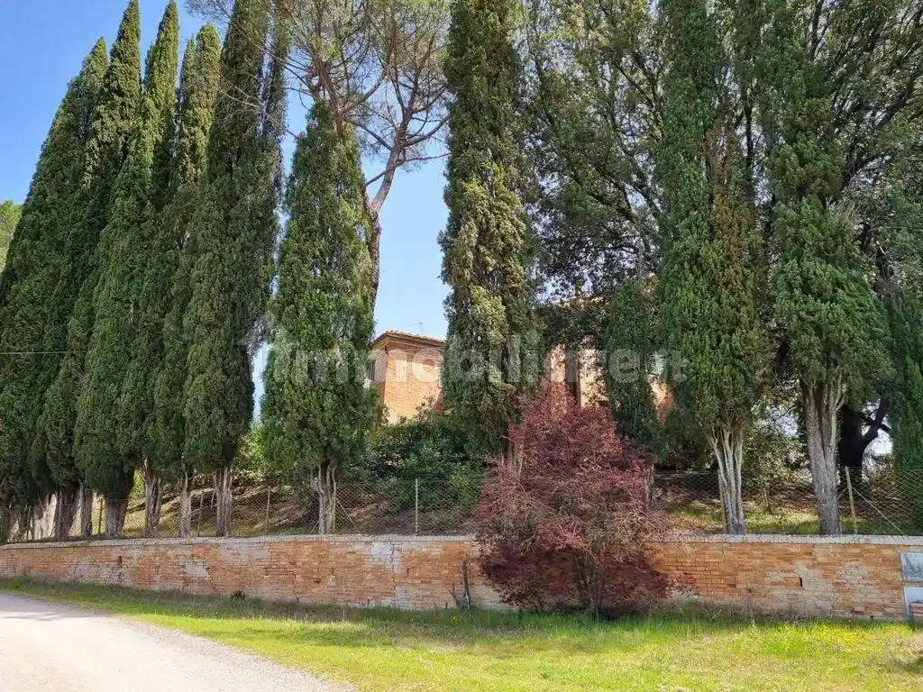 Rustico - Casale in vendita a Monteroni d'Arbia