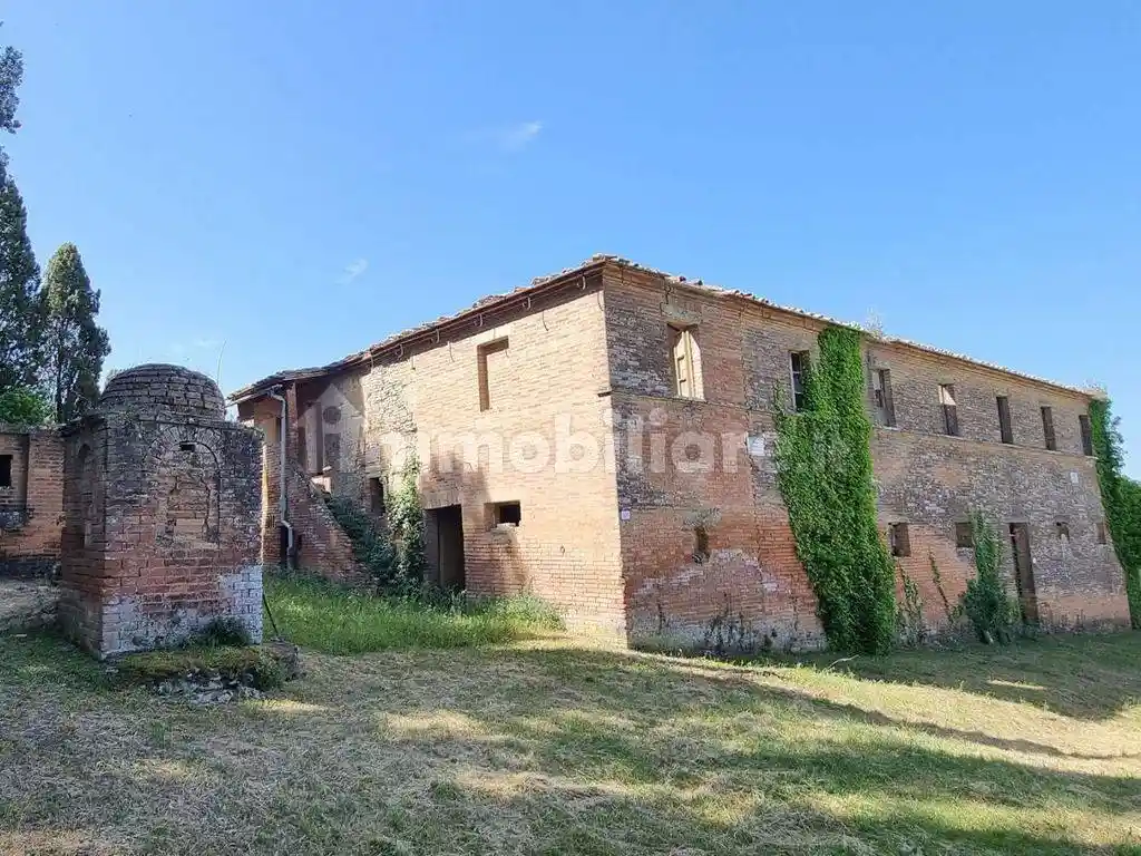 Rustico - Casale in vendita a Monteroni d'Arbia