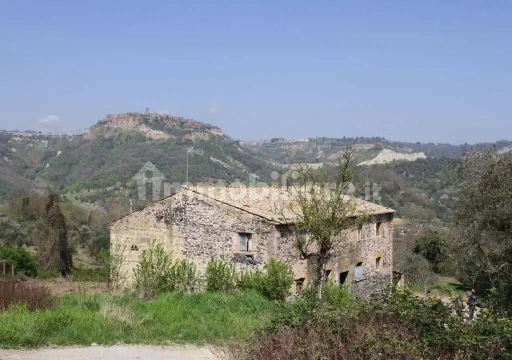 Rustico - Casale in vendita a Bagnoregio