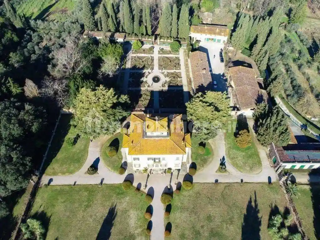 Villa in vendita a Santa Croce sull'Arno