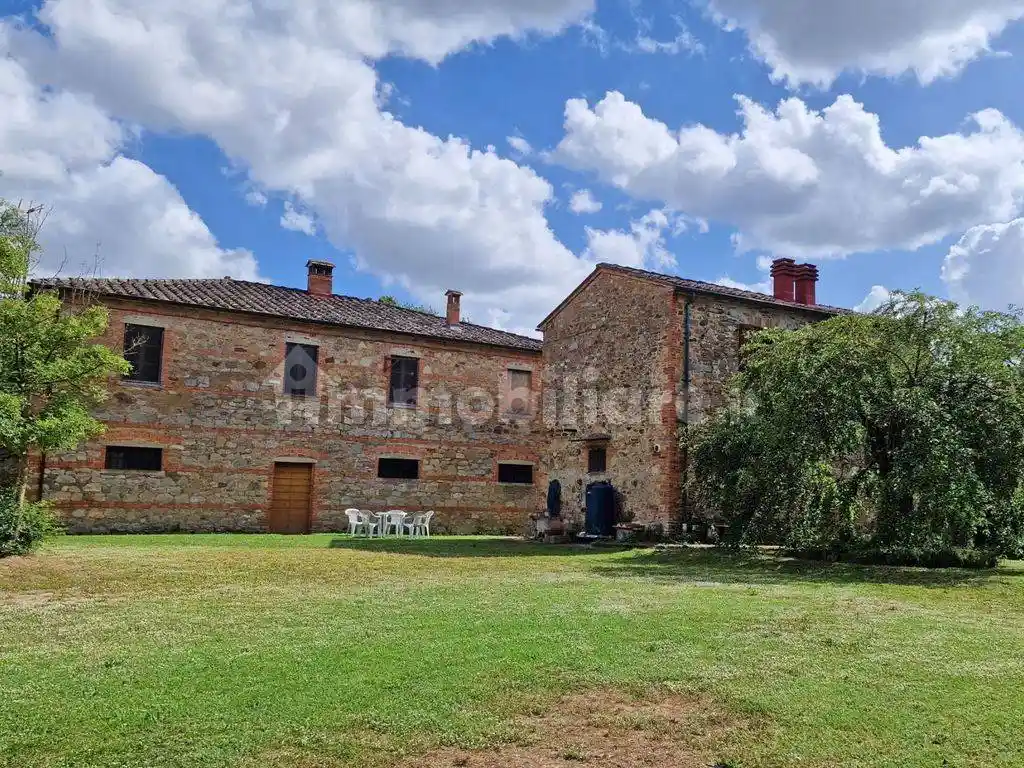 Rustico - Casale in vendita a Lucignano