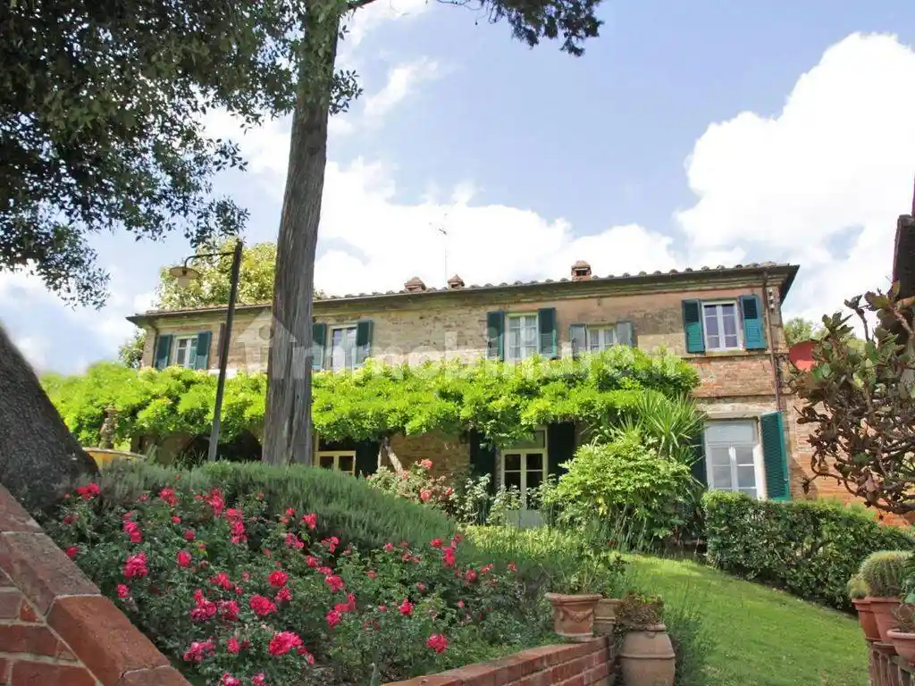 Rustico - Casale in vendita a Foiano della Chiana