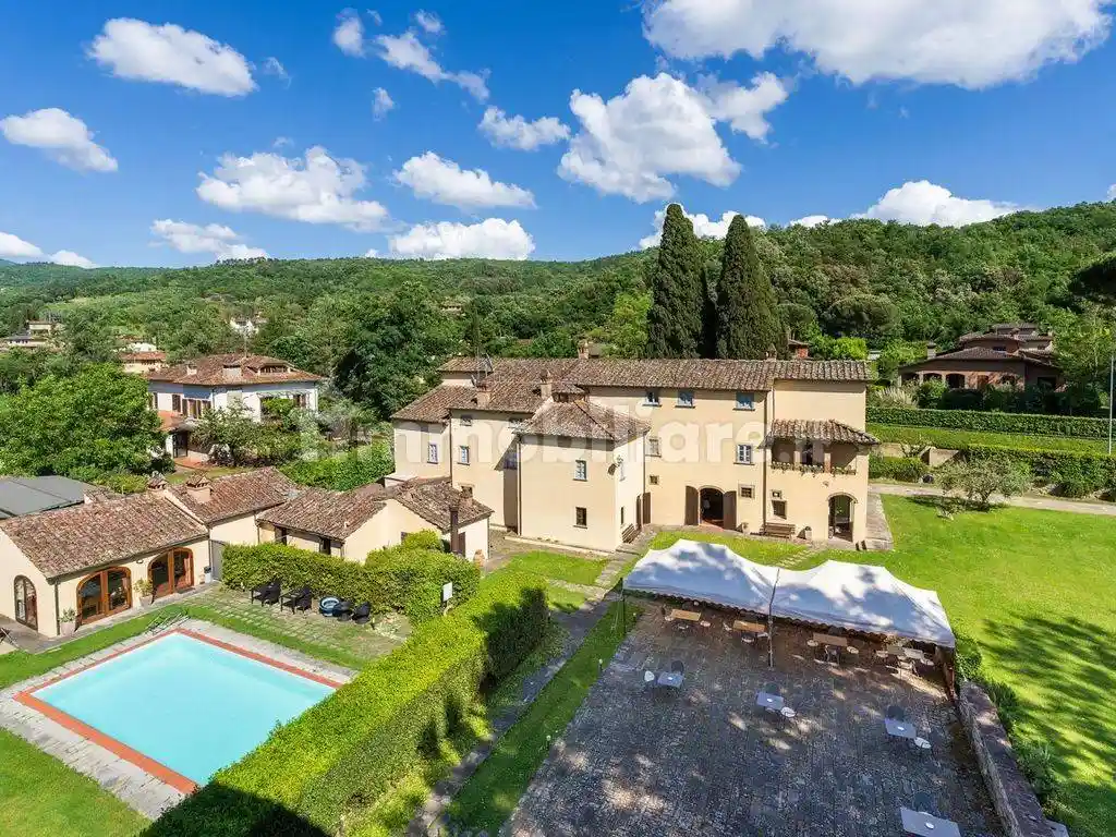 Villa in vendita a Arezzo