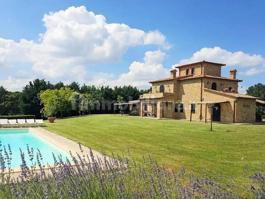 Rustico - Casale in vendita a Castiglione del Lago