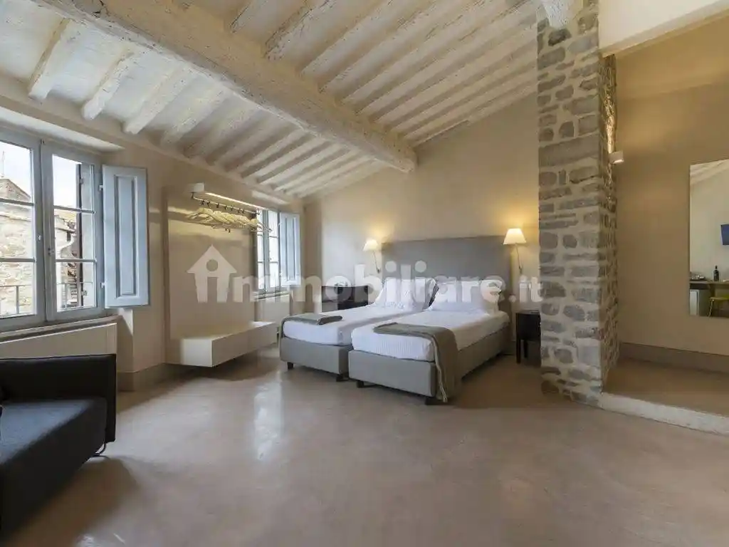 Palazzo - Edificio in vendita a Civitella in Val di Chiana