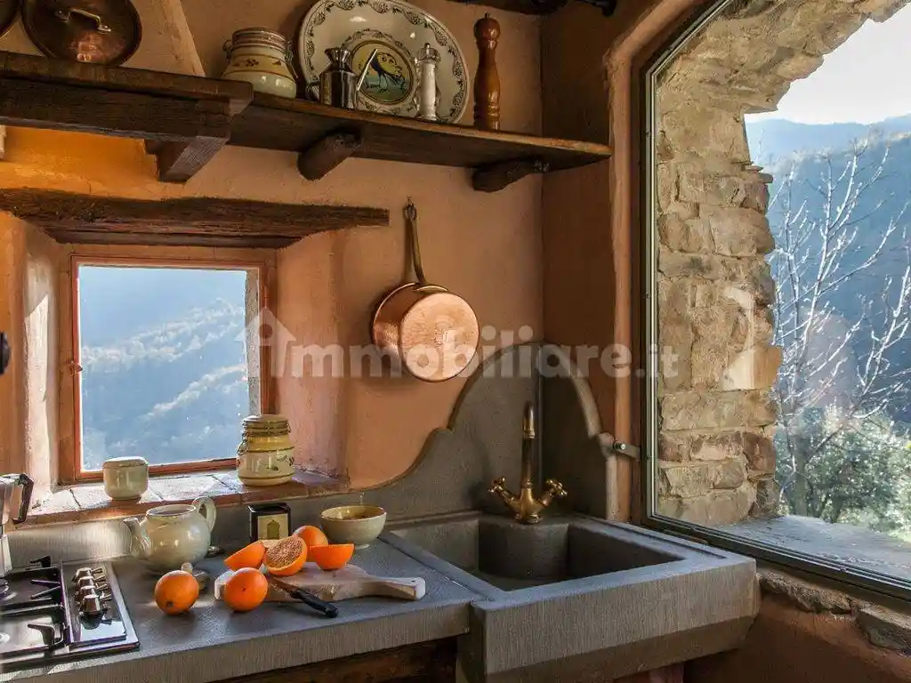 Rustico - Casale in vendita a Cortona