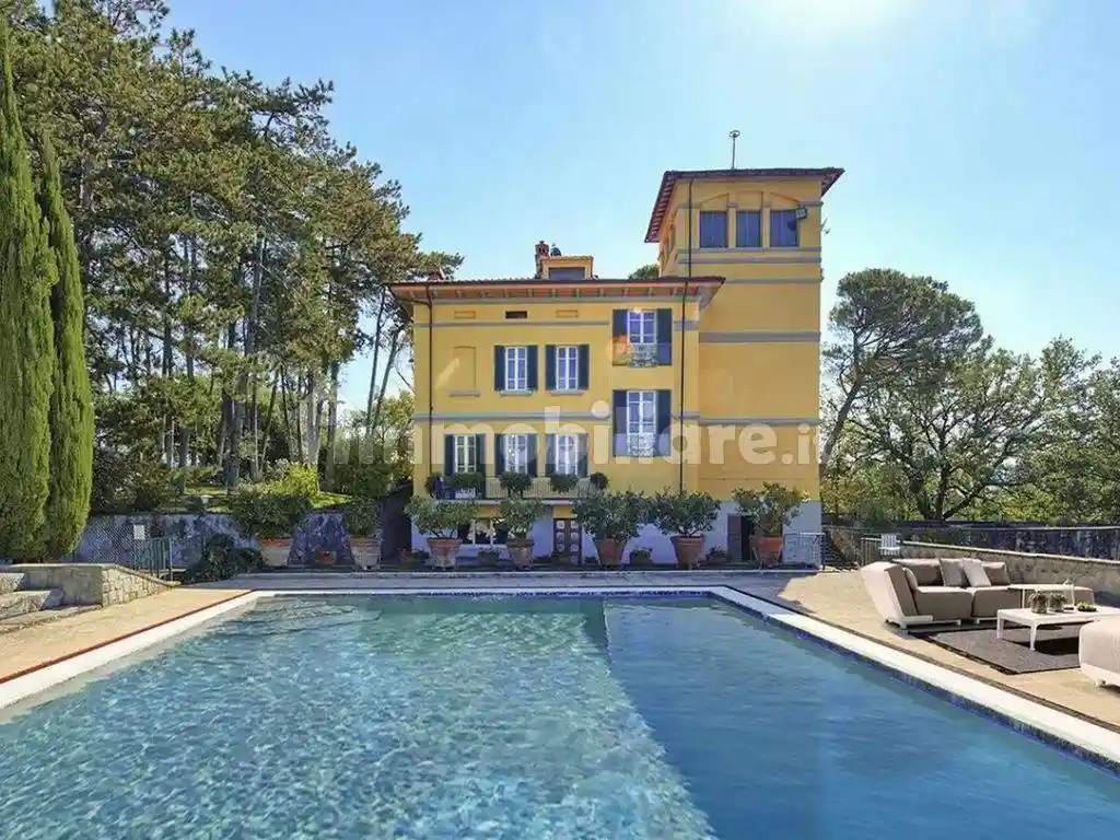 Villa in vendita a Arezzo