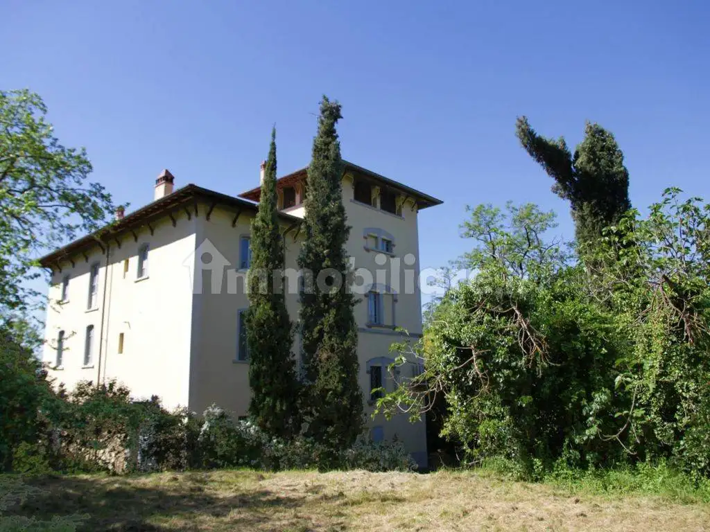 Villa in vendita a Arezzo