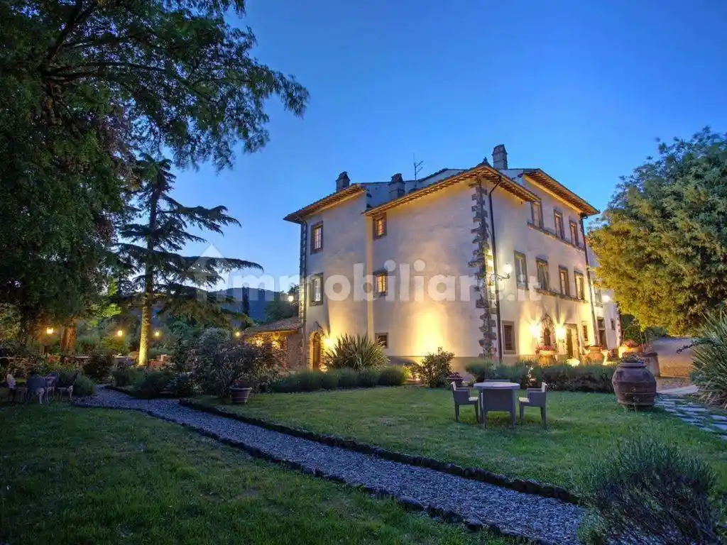 Villa in vendita a Cortona