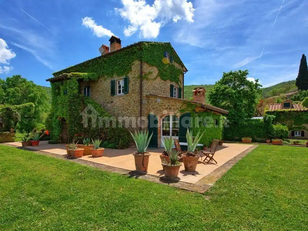 Rustico - Casale in vendita a Cortona