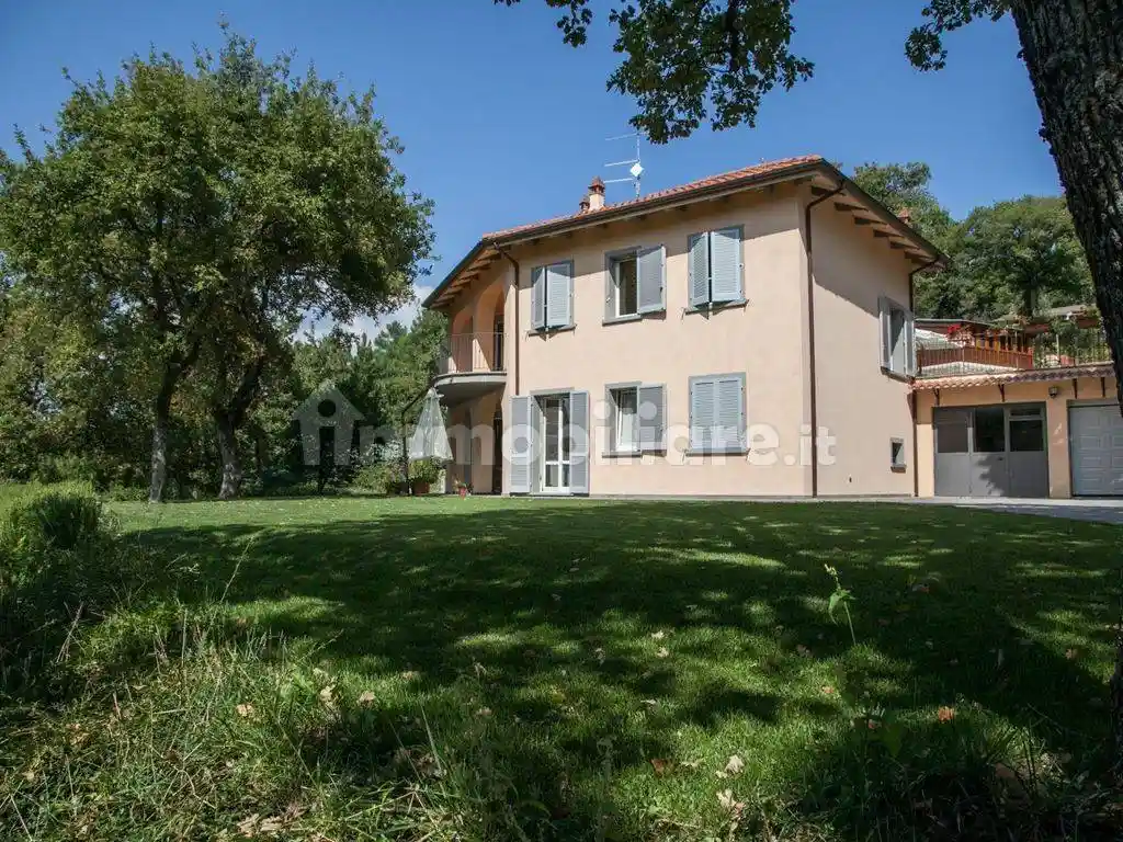 Villa in vendita a Arezzo