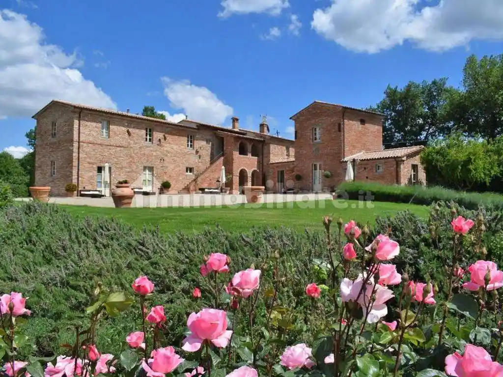 Rustico - Casale in vendita a Foiano della Chiana