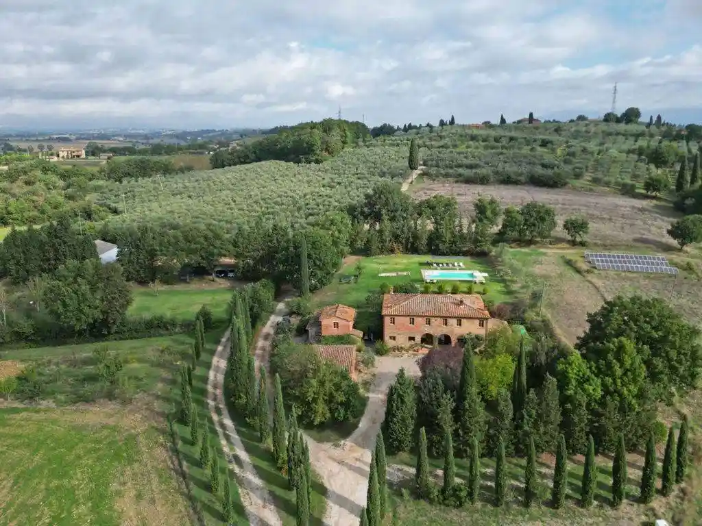 Rustico - Casale in vendita a Foiano della Chiana