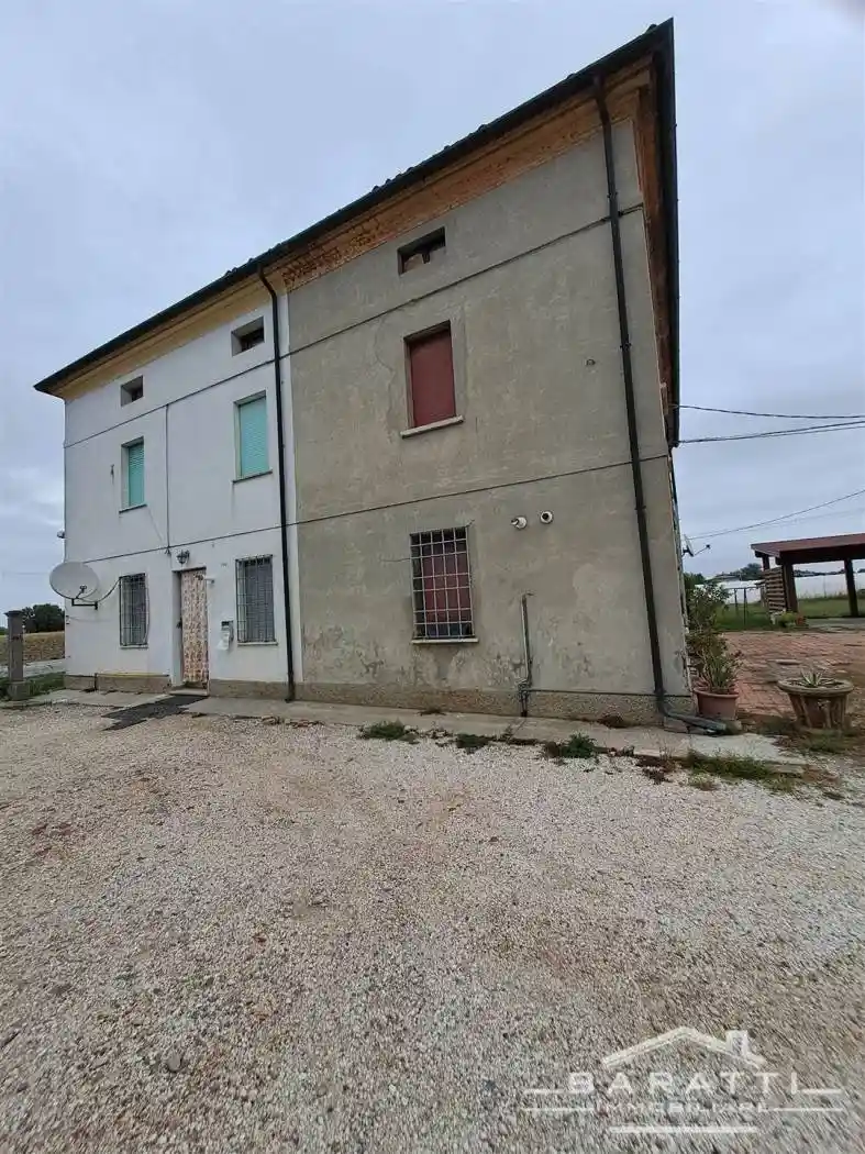 Casa indipendente in vendita a Sermide e Felonica