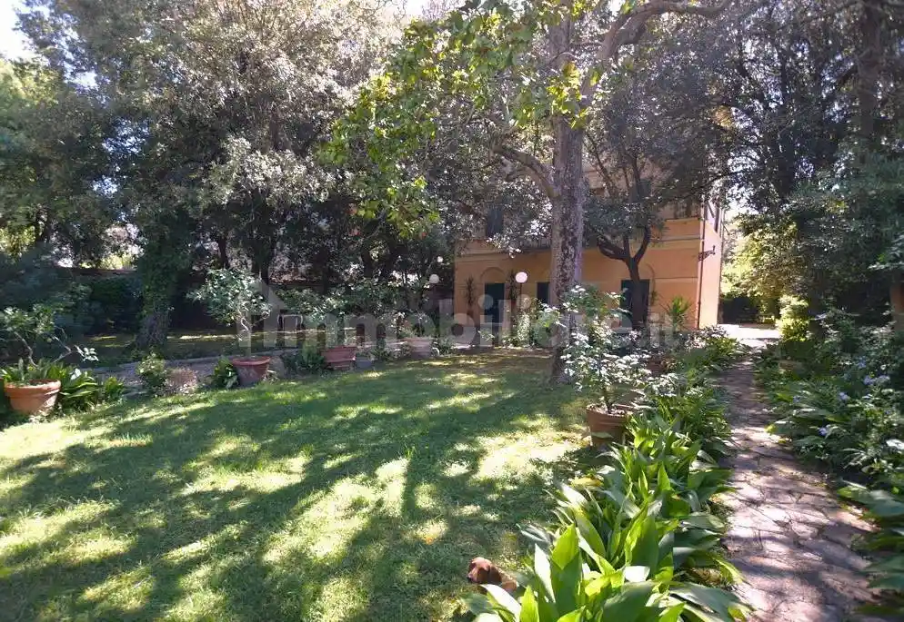 Villa in vendita a Livorno
