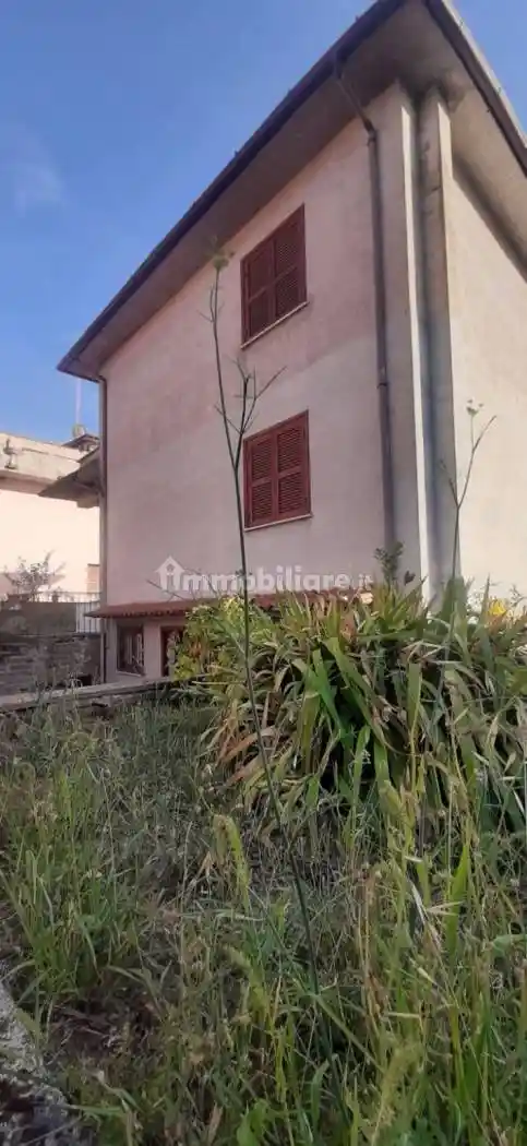 Villa in vendita a Sutri