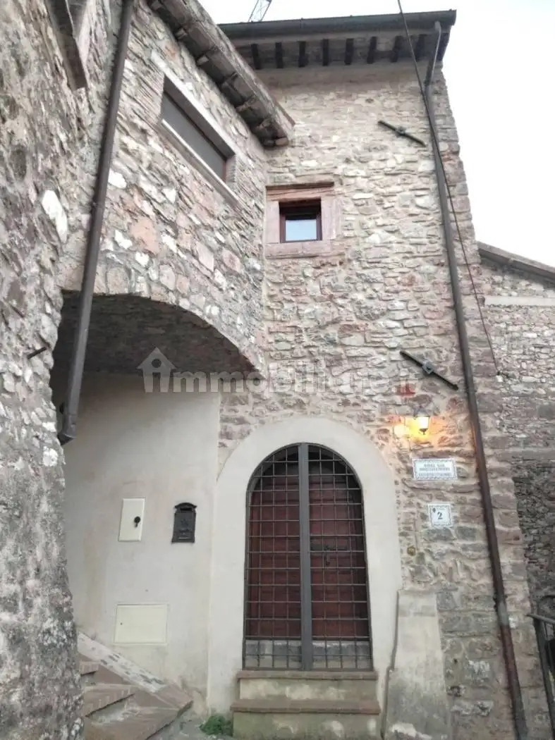 Casa indipendente in vendita a Scheggino