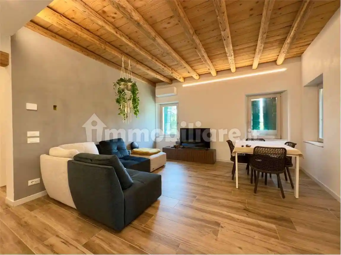 Casa indipendente in vendita a Vittorio Veneto