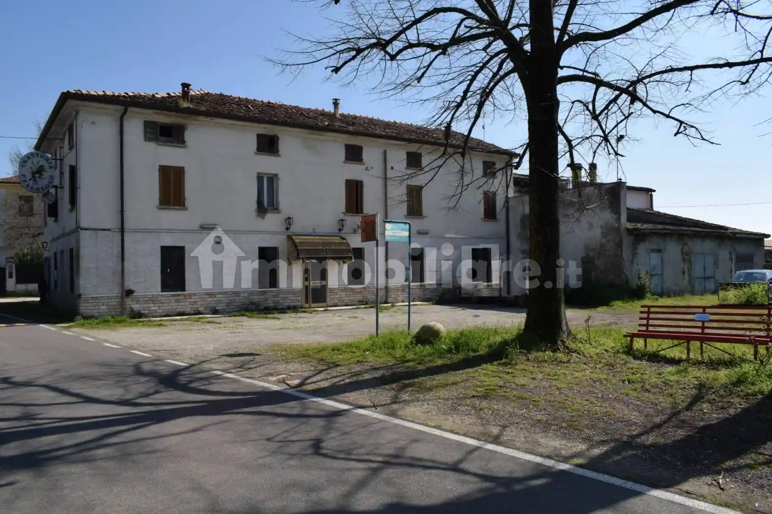 Palazzo - Edificio in vendita a Roverbella