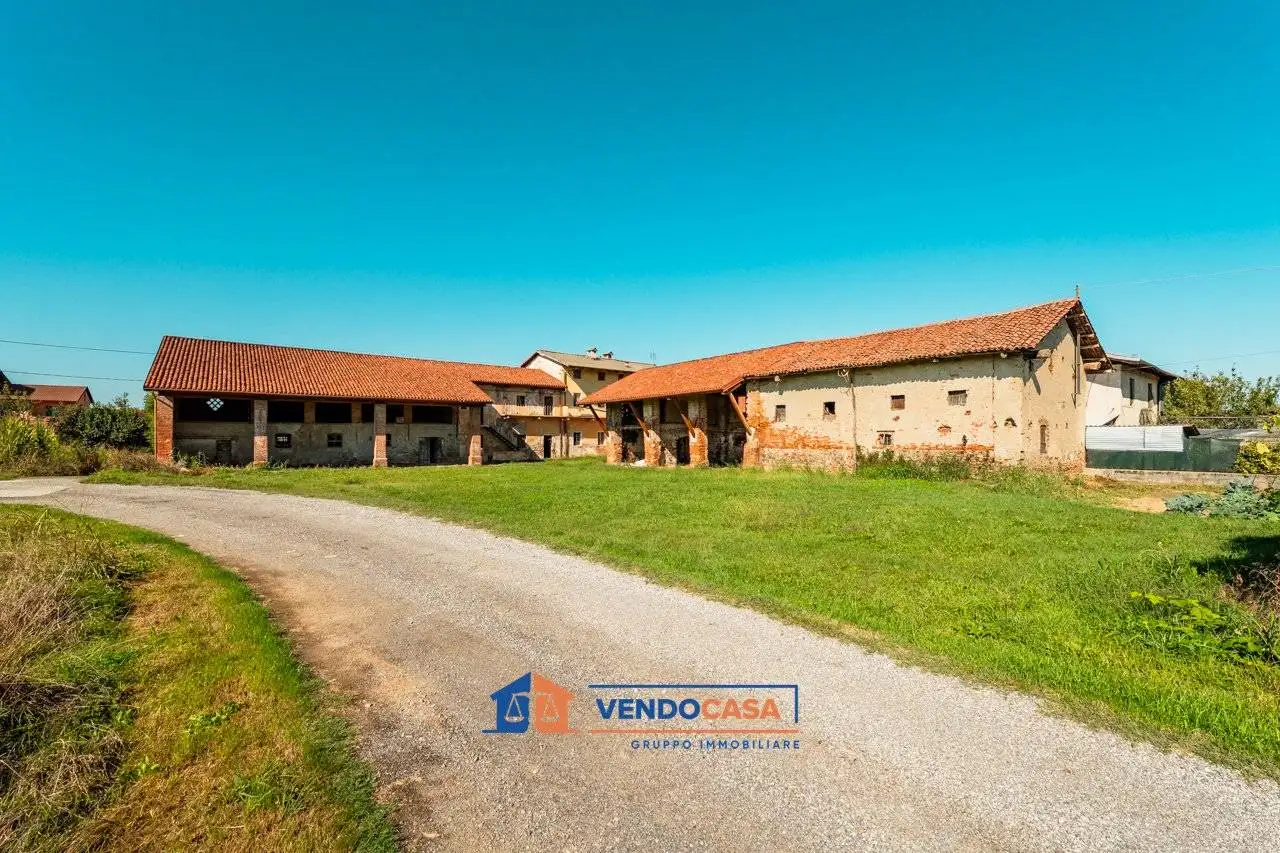 Rustico - Casale in vendita a Cuneo
