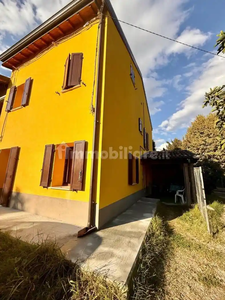 Casa indipendente in vendita a Cavezzo