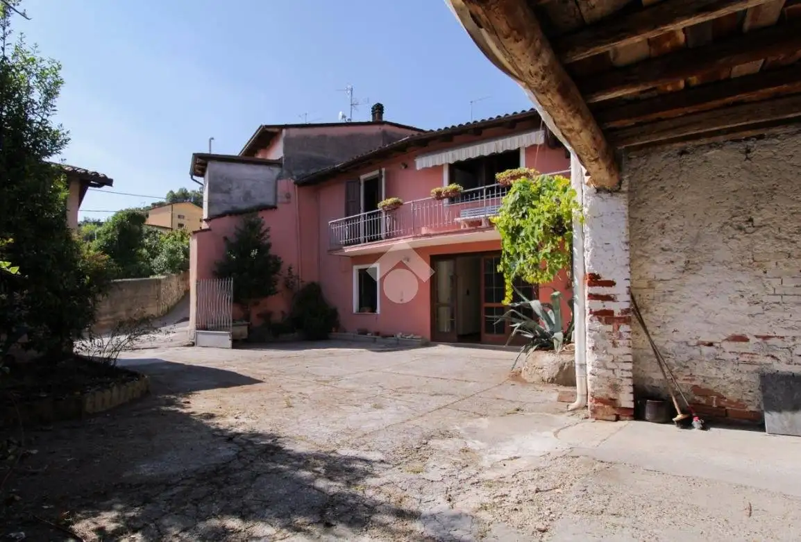 Casa indipendente in vendita a Nuvolento