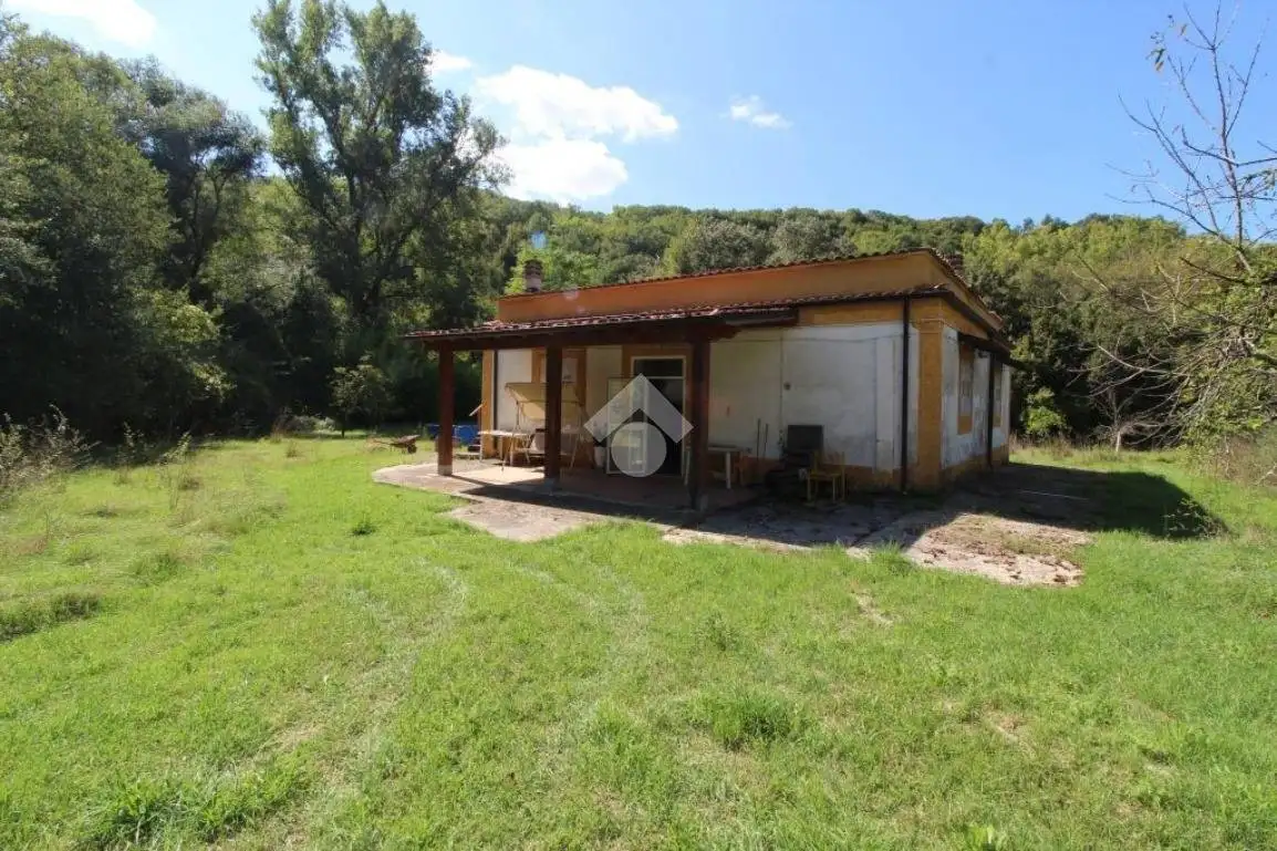 Villa in vendita a Monteleone Sabino