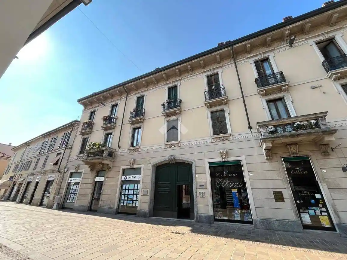 Appartamento in vendita a Villasanta