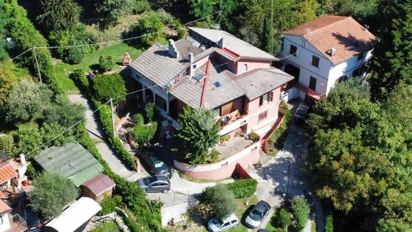 Villa in vendita a Marliana