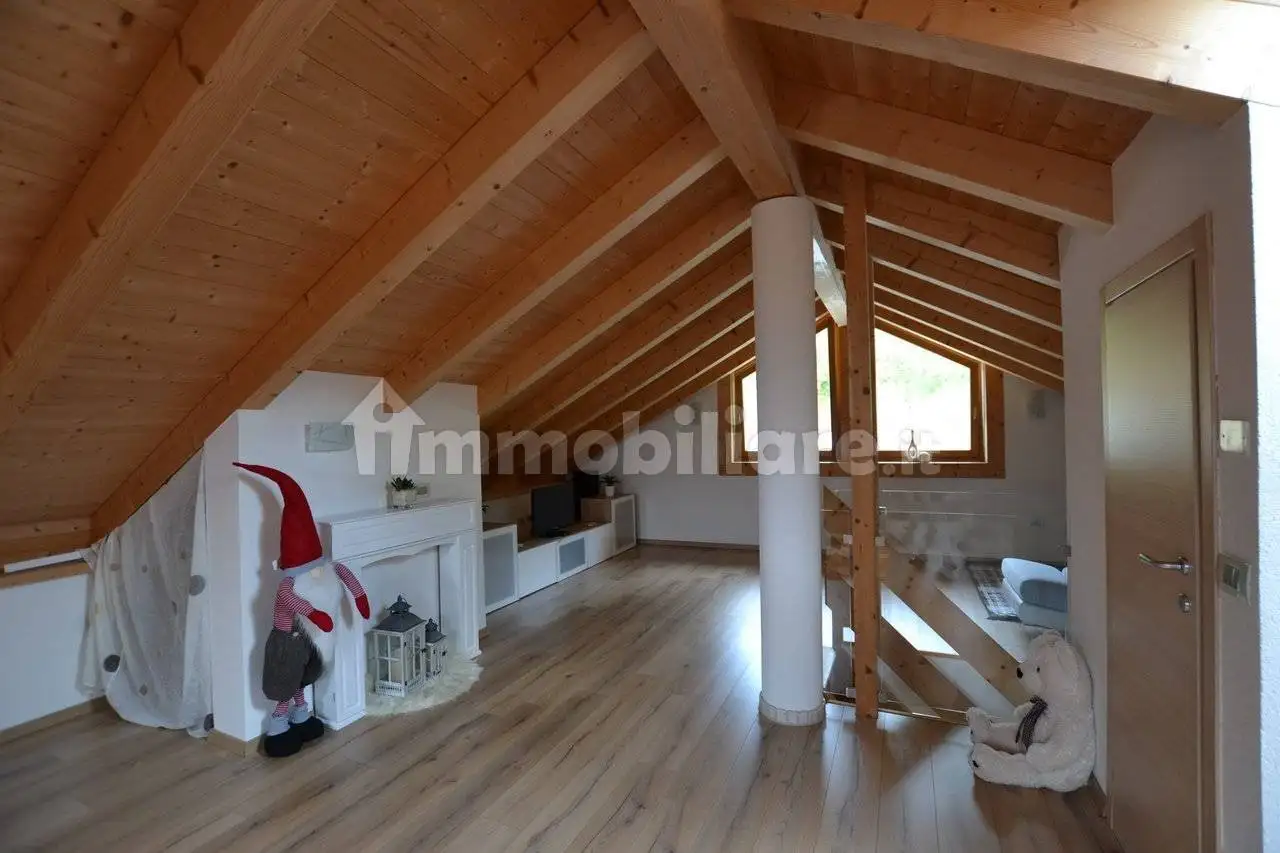 Terratetto unifamiliare 180 m², ottimo stato, Amblar-Don - foto 4