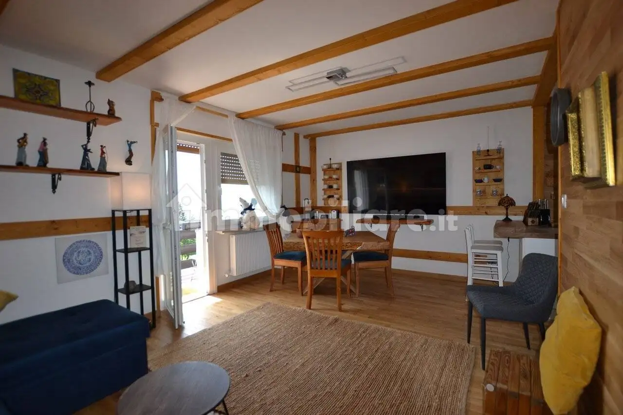 Appartamento in vendita a Ronzone