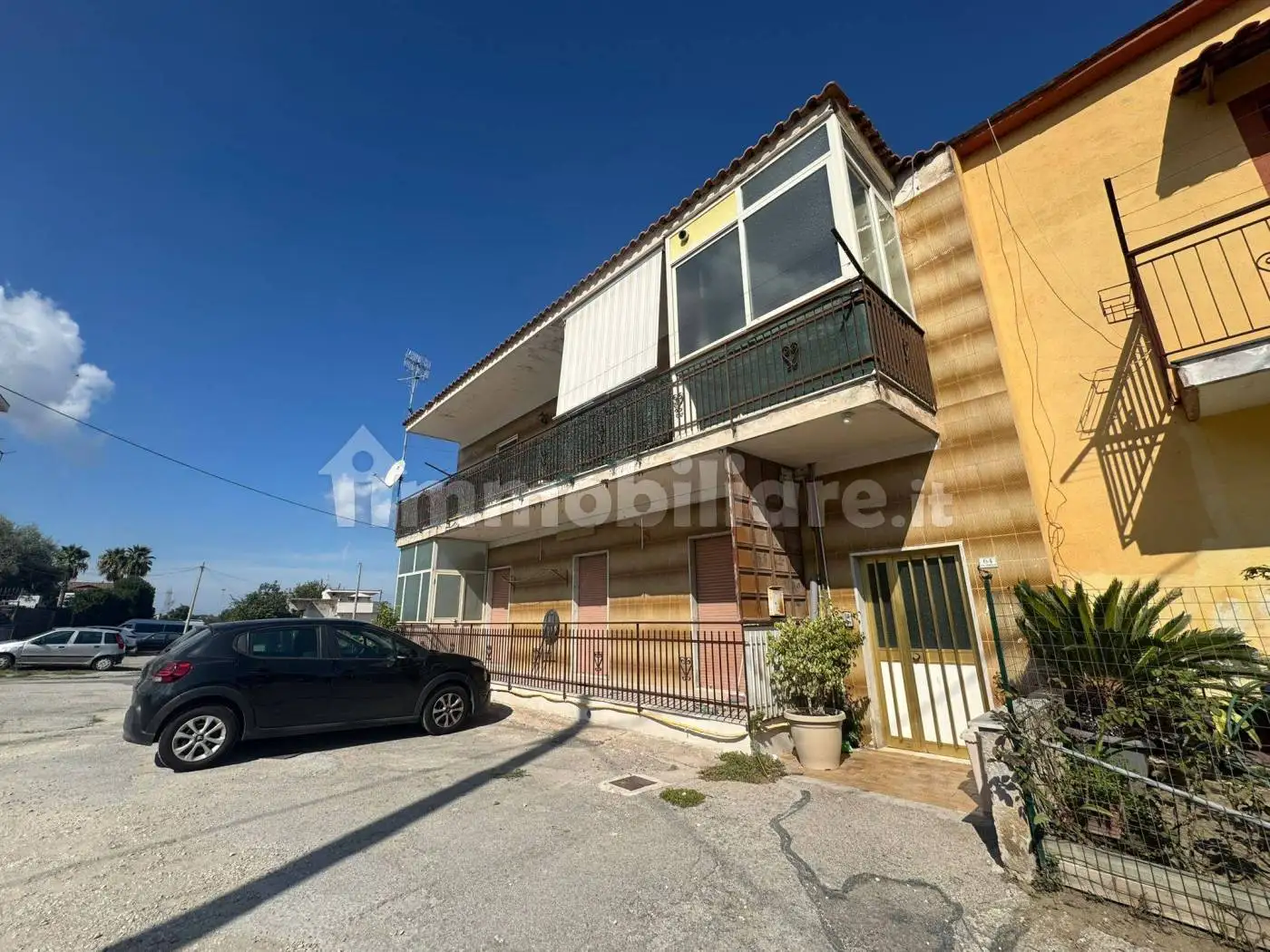 Palazzo - Edificio in vendita a Quarto