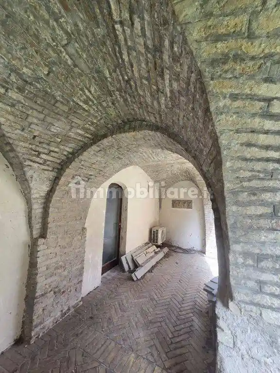 Casale piazza Alvaro de Mendoza, Teramo - foto 4