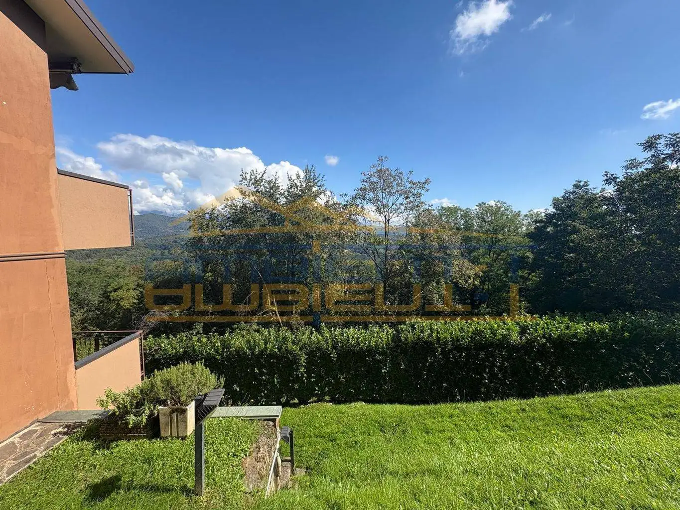 Appartamento in vendita a Montevecchia