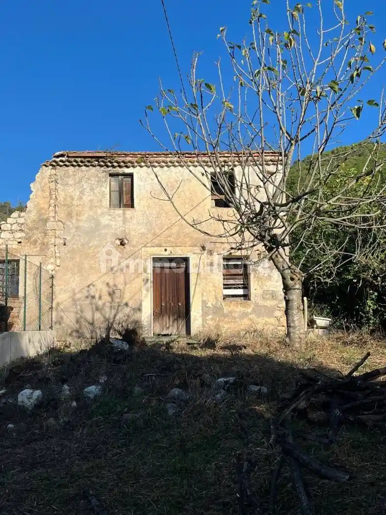 Rustico - Casale in vendita a Sezze
