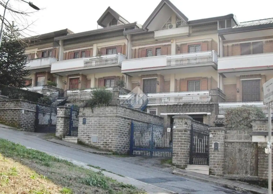 Villa in vendita a Avellino