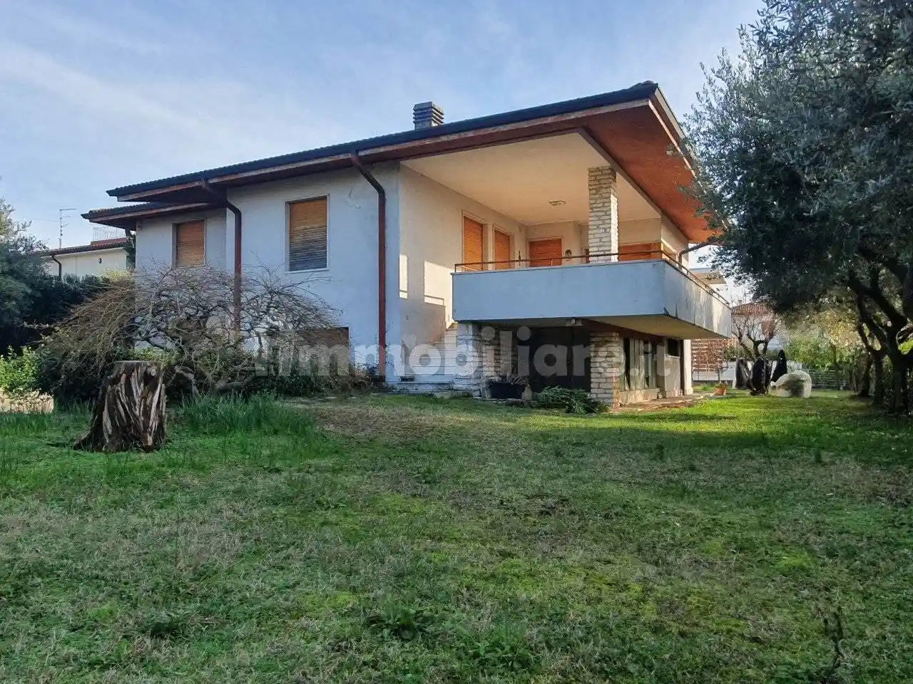 Villa in vendita a Bardolino