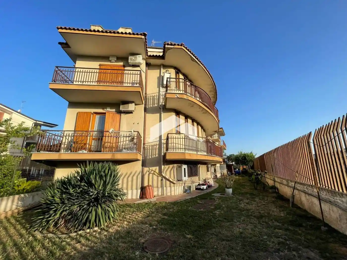 Villa plurifamiliare viale delle Rose, Castello di Cisterna - foto 5